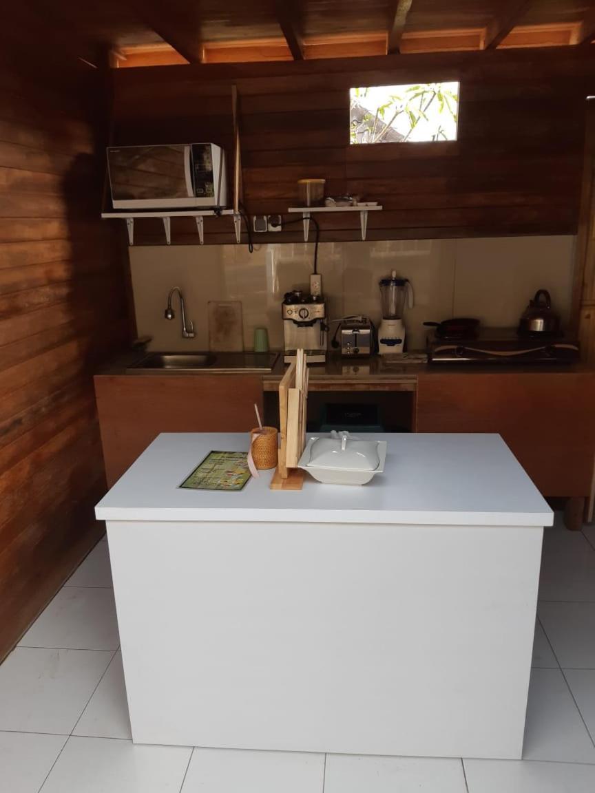 Kakiang Homestay Lembongan Buitenkant foto